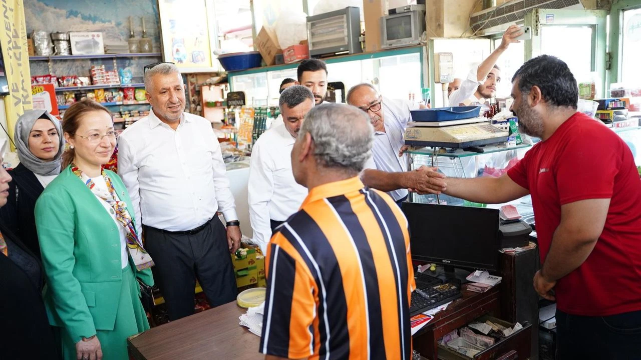 Milletvekili Bakbak esnafın talepleri dinlendi