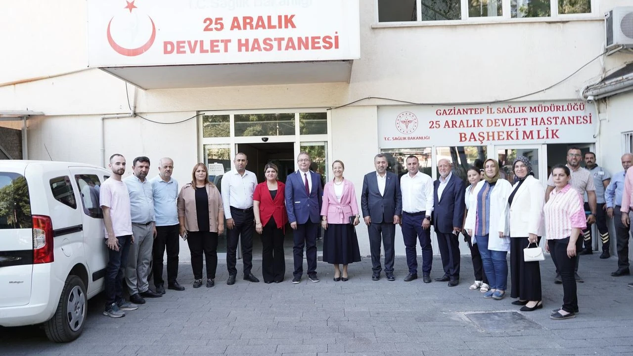 Milletvekili Bakbak’tan 25 Aralık Devlet Hastanesi’ne ziyaret! Sağlık yatırımlarında öncüyüz