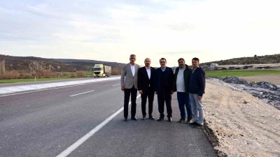 Milletvekili D&ouml;nmez, Seyitgazi yolunda incelemeler yaptı
