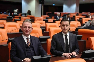 Milletvekili Hatipoğlu&rsquo;nun meclis mesaisi s&uuml;r&uuml;yor
