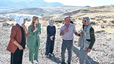 Milletvekili Ölmeztoprak, Sarıçiçek Yaylası’nda üreticiyle buluştu
