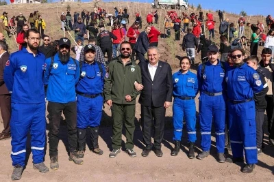 Milli Ağaçlandırma Günü’nde Keçiören’de 300 fidan toprakla buluştu
