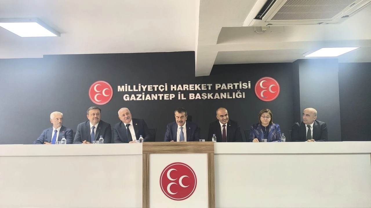 Milli Eğitim Bakanı Tekin’den MHP İl Başkanlığına Ziyaret