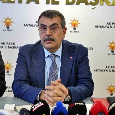 Milli Eğitim Bakanı Tekin: "Bug&uuml;n, 1994&rsquo;teki İSKİ skandalının daha b&uuml;y&uuml;ğ&uuml;ne şahit oluyoruz"
