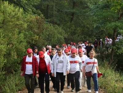 Milli Eğitim Bakanı Tekin, Sakarya&rsquo;da &lsquo;Huzur ve kardeşlik&rsquo; y&uuml;r&uuml;y&uuml;ş&uuml;ne katıldı
