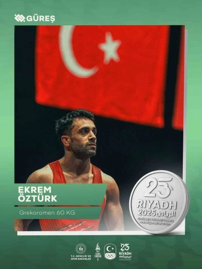 Milli güreşçi Ekrem Öztürk, gümüş madalya kazandı
