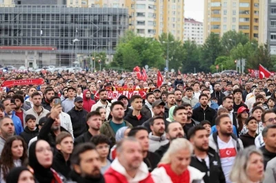Milli heyecan Talas&rsquo;ta y&uuml;rekleri ısıttı

