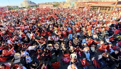 Milli heyecan uyku uyutmadı: Binlerce vatandaş sabahın ilk ışıklarında alanlara akın etti

