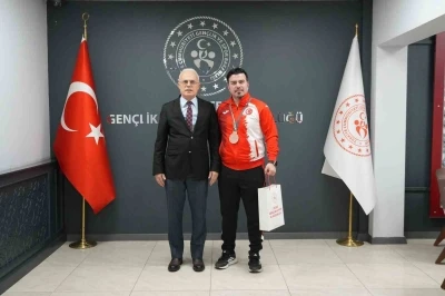 Milli karateci Kıroğlu 2026&rsquo;da da başarılarını arttıracak

