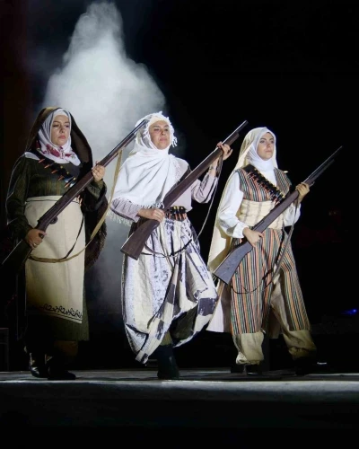 Milli mücadele kıyafetleri sergilendi
