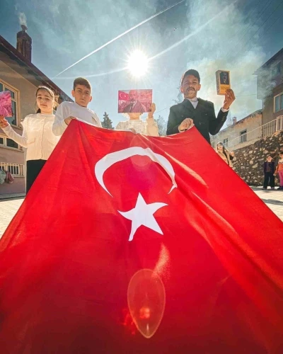 Milli M&uuml;cadele ruhunu en etkileyici kareye sığdırdı
