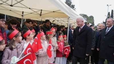 Milli şair Mehmet Akif Ersoy, İstiklal Marşı&rsquo;nın kabul&uuml;n&uuml;n 105&rsquo;inci yılında kabri başında anıldı
