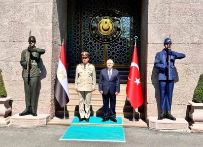 Milli Savunma Bakanı G&uuml;ler, Mısır Silahlı Kuvvetler Başkomutanı Zaher ile g&ouml;r&uuml;şt&uuml;
