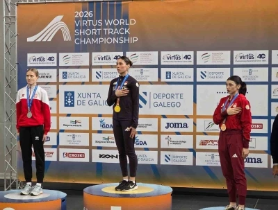 Milli sporcu Aysel &Ouml;nder tarih yazdı
