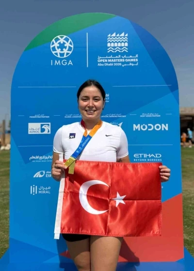 Milli y&uuml;z&uuml;c&uuml; Bengisu Avcı&rsquo;dan, Abu Dhabi&rsquo;de d&uuml;nya şampiyonluğu
