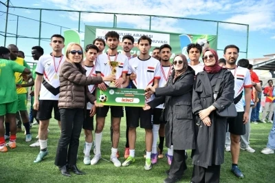 Mini D&uuml;nya Kupası&rsquo;nda kardeşlik kazandı: Yeşilyurt&rsquo;ta uluslararası futbol coşkusu
