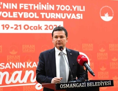 Mini Kızlar Voleybol Turnuvası, 700. yıl coşkusunu sahaya taşıdı
