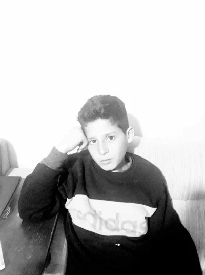 Minib&uuml;se arkadan &ccedil;arpan motosikletteki 2 kişi ağır yaralandı
