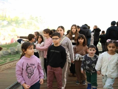 Minik arkeologlar tarihi Osmangazi&rsquo;de keşfediyor
