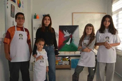 Minik çocuklar Filistin ve Gazze’nin resmini çizdiler
