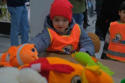 Minik ellerden, büyük destek eli
