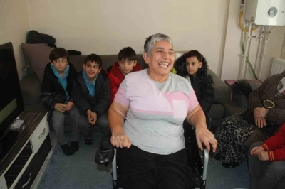 Minik &ouml;ğrenciler engelli vatandaşın hayalini ger&ccedil;ekleştirdi
