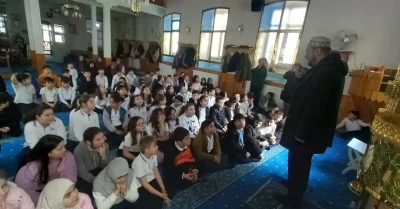 Minik &ouml;ğrencilerden Hacı Seyit Camii&rsquo;ne ziyaret
