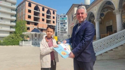 Minik &Ouml;mer&rsquo;in har&ccedil;lığı Kur&rsquo;an kursuna pencere oldu
