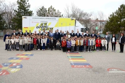 Miniklere &rsquo;G&uuml;venli Gelecek&rsquo; eğitimi
