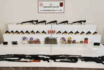 Mısır tarlasında patlayıcı madde ve silahlar ele geçirildi: 9 gözaltı
