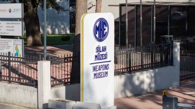 MKE Silah Müzesi açılmadı, gençler tepki gösterdi: &quot;Yerli ve milli silahlarımızı görmek hakkımız&quot;
