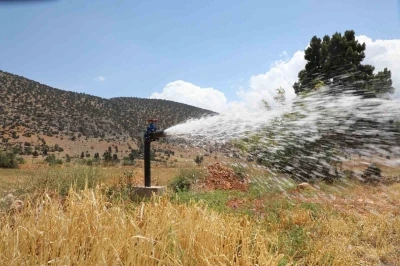 Modern tesisler ile vahşi sulama ve kayıpların &ouml;n&uuml;ne ge&ccedil;iliyor
