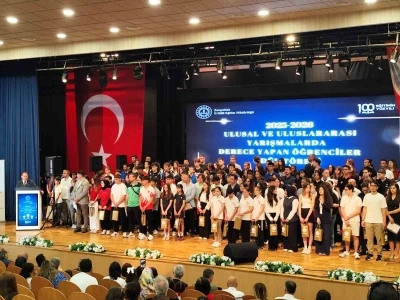 Mollabey Ortaokulu &ouml;ğrencilerine T&uuml;rkiye dereceleri i&ccedil;in &ouml;d&uuml;l
