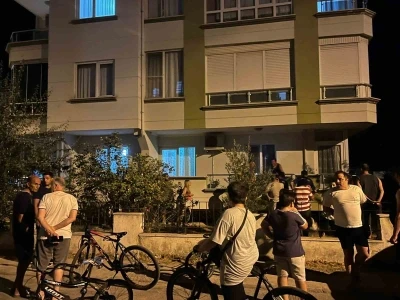 Molotoflu saldırının ilk görüntüleri ortaya çıktı, komşular yangına müdahale etti
