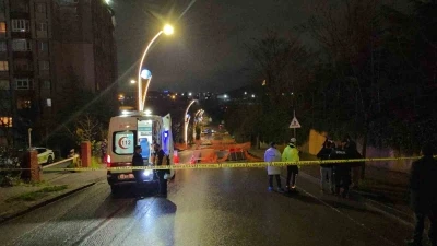 Motosiklet beton bariyerlere &ccedil;arptı: 1 &ouml;l&uuml;

