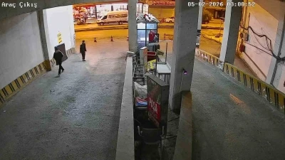 Motosiklet &ccedil;aldılar, gezerken yakalandılar
