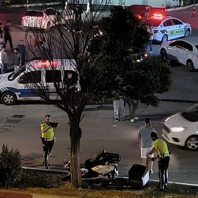 Motosiklet Kazası: Motokurye Yaralandı