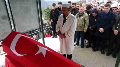 Motosiklet kazasında hayatını kaybeden astsubay, Ordu&rsquo;da toprağa verildi
