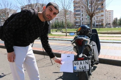 Motosiklet s&uuml;r&uuml;c&uuml;s&uuml;ne &rsquo;emniyet kemeri takmamak&rsquo; cezası
