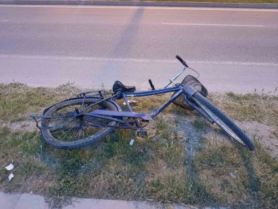 Motosikletle bisikletin &ccedil;arpıştığı kazada 2 kişi yaralandı
