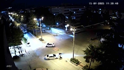 Motosikletle çarpışan otomobilin sürücüsü durmadan kaçtı
