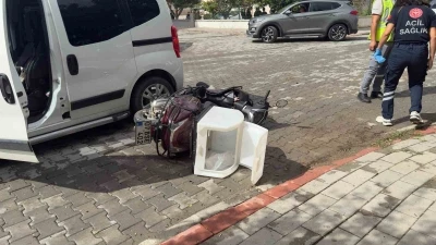Motosikletle hafif ticari araç çarpıştı: 1 yaralı
