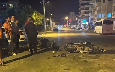Motosikletler kafa kafaya çarpıştı: 2 ölü
