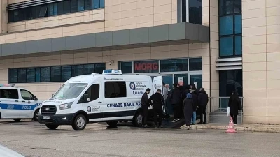 Motosikletli gen&ccedil; trafik kazasında hayatını kaybetti
