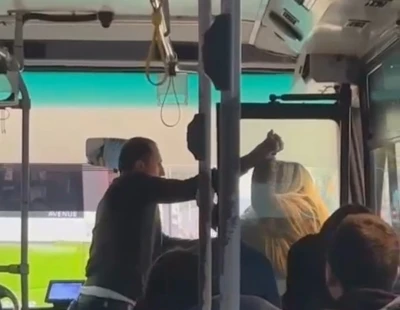 Motosikletli kadınla kavga eden otob&uuml;s şof&ouml;r&uuml; serbest kaldı
