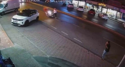 Motosikletli vatandaşa çarptı
