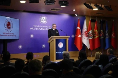 MSB: &quot;Suriyeli askeri öğrenciler, MSÜ’de öğrenim görmekte olup, Türk Silahlı Kuvvetleri kadrolarında görev alması söz konusu değildir&quot;
