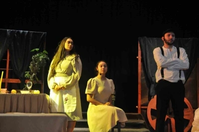 MSK&Uuml;&rsquo;de tiyatro r&uuml;zgarı
