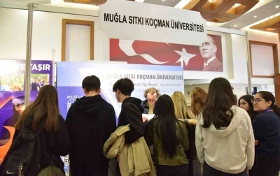 MSK&Uuml;, tercih ve tanıtım fuarında aday &ouml;ğrencilerle buluştu
