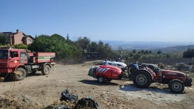 Mudanya’da çöplük yangını büyümeden söndürüldü
